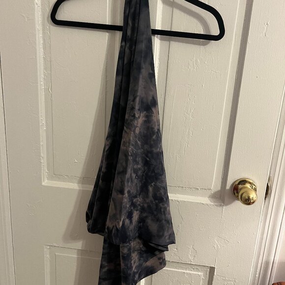 Lululemon Customizable Nulu Snap Scarf - Picture 3 of 5